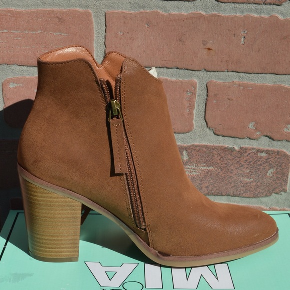 Mia Women’s Brown Avril Booties with Fringe Size 6.5 - Picture 2 of 10